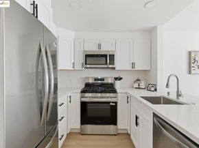 9737 Hillgrade CT, Oakland CA 94603