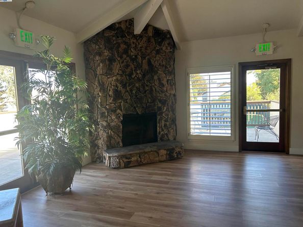 21117 Gary Dr 106, Hayward CA 94546