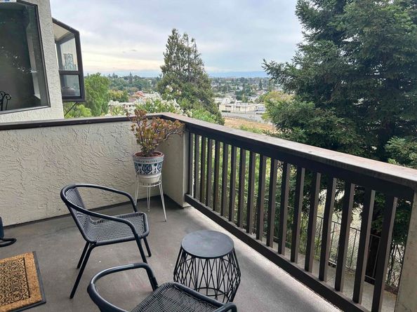 21117 Gary Dr 106, Hayward CA 94546