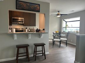 21117 Gary Dr 106, Hayward CA 94546