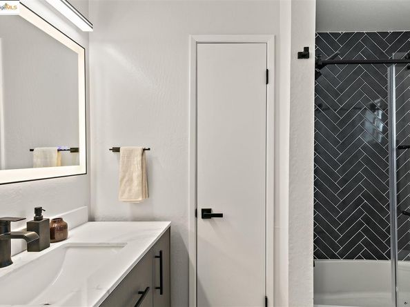 1130 Richmond ST, El Cerrito CA 94530