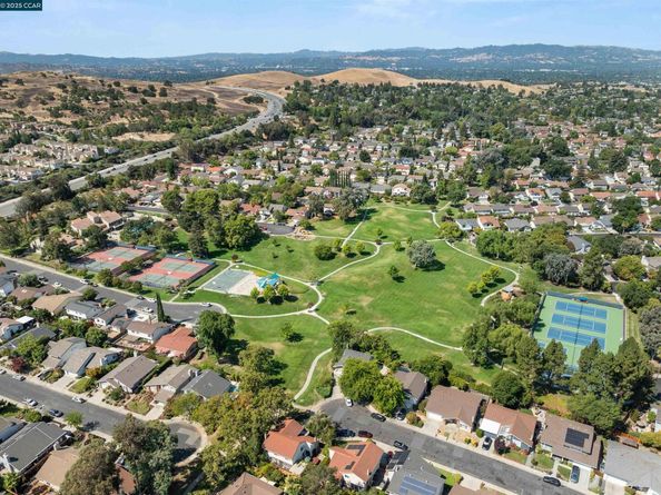 4403 Winterberry Ct, Concord CA 94521