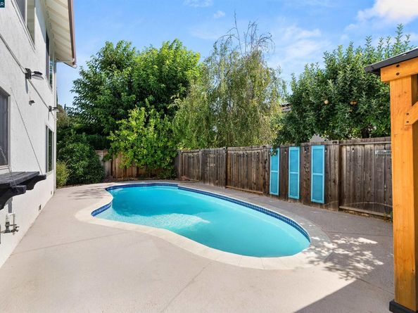 4403 Winterberry Ct, Concord CA 94521