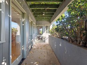 6148 Ocean View Dr, Oakland CA 94618