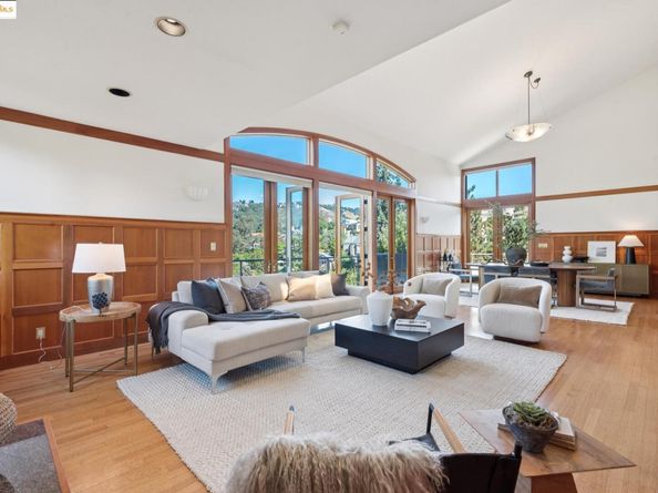 6148 Ocean View Dr, Oakland CA 94618