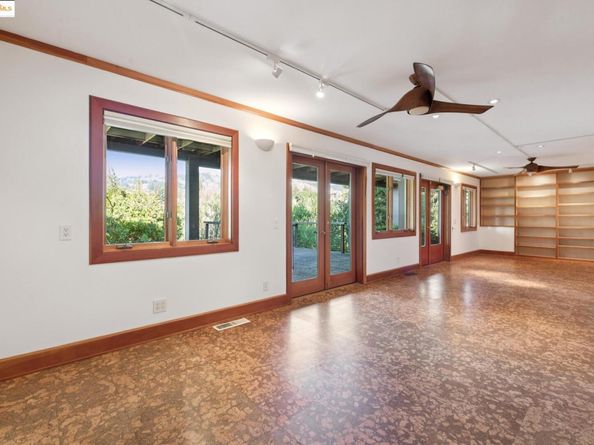 6148 Ocean View Dr, Oakland CA 94618