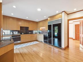 6148 Ocean View Dr, Oakland CA 94618