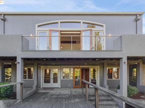 6148 Ocean View Dr, Oakland CA 94618