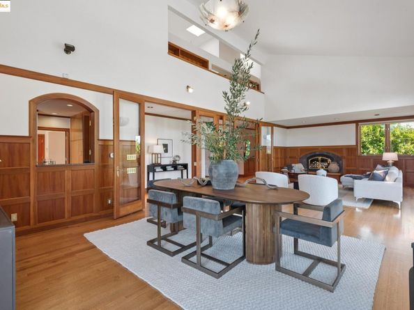 6148 Ocean View Dr, Oakland CA 94618