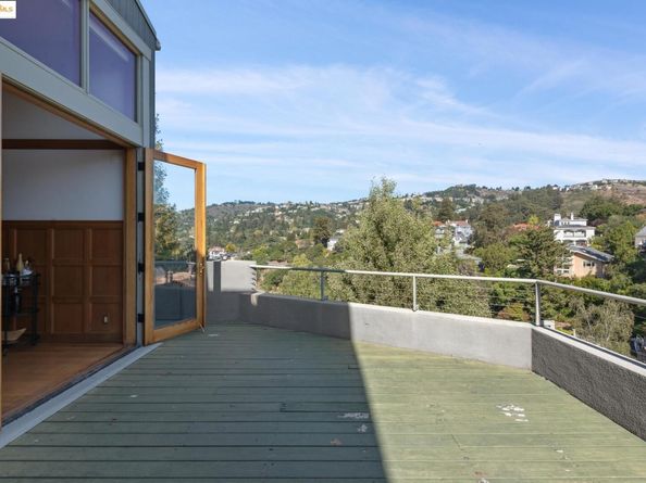 6148 Ocean View Dr, Oakland CA 94618