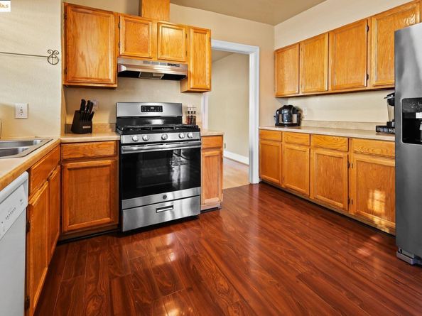2527 84Th Ave, Oakland CA 94605