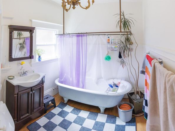 667 10th St, Oakland CA 95607