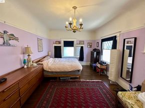 667 10th St, Oakland CA 95607