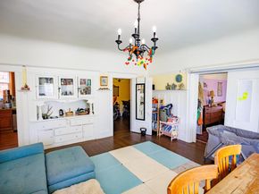 667 10th St, Oakland CA 95607