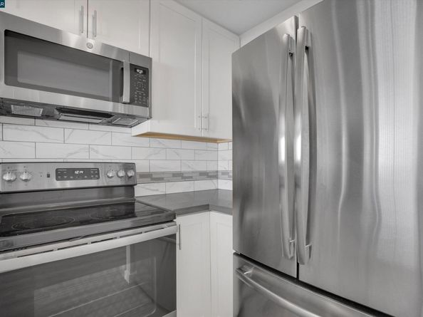 300 3rd St 1203, San Francisco CA 94107