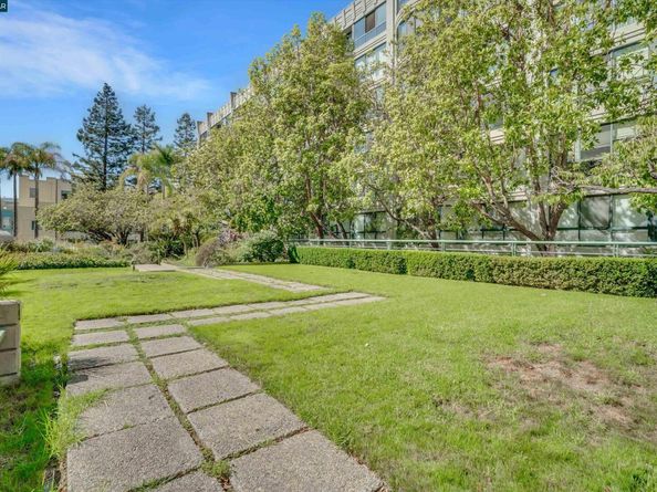 300 3rd St 1203, San Francisco CA 94107