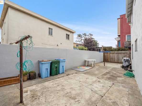 2925 Dohr, Berkeley CA 94702