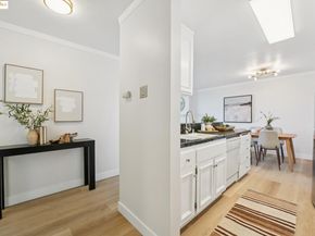 5340 Broadway Ter 403, Oakland CA 94618