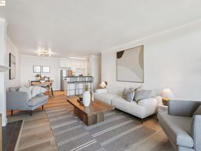5340 Broadway Ter 403, Oakland CA 94618