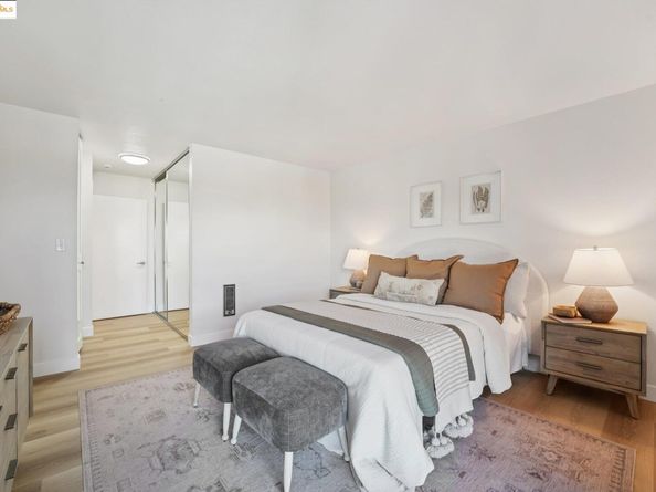 5340 Broadway Ter 403, Oakland CA 94618