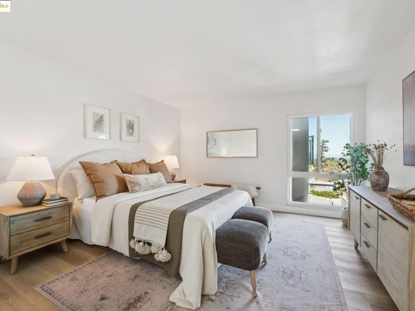 5340 Broadway Ter 403, Oakland CA 94618