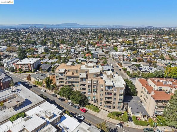 5340 Broadway Ter 403, Oakland CA 94618
