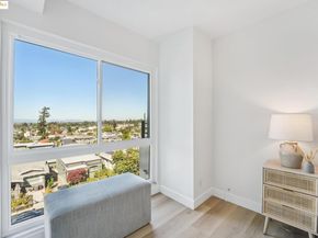 5340 Broadway Ter 403, Oakland CA 94618