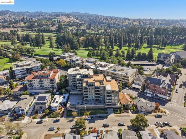 5340 Broadway Ter 403, Oakland CA 94618