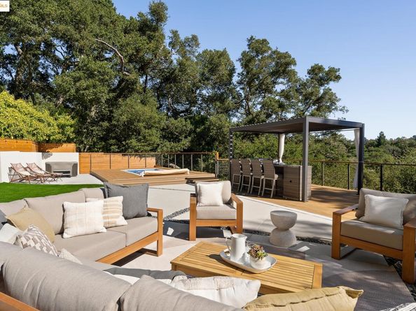 90 Estates Dr, Orinda CA 94563