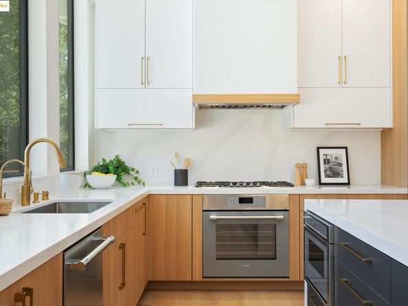 90 Estates Dr, Orinda CA 94563