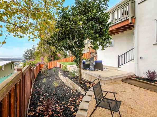 2412 Lyle Ct, Castro Valley CA 94578