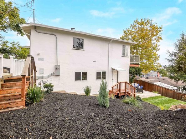 2412 Lyle Ct, Castro Valley CA 94578