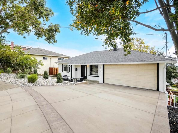 2412 Lyle Ct, Castro Valley CA 94578