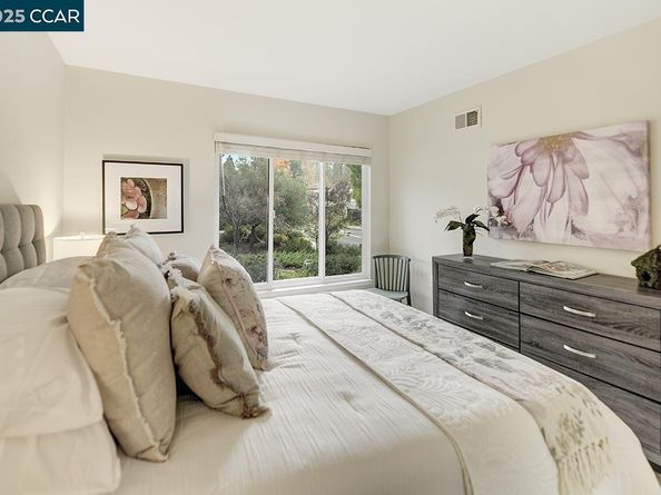 2900 Tice Creek Dr 1 & 3, Walnut Creek CA 94595