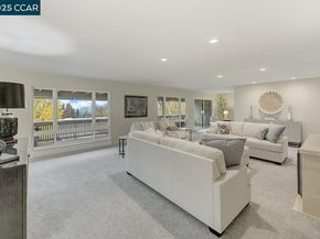 2900 Tice Creek Dr 1 & 3, Walnut Creek CA 94595