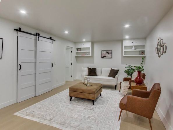 325 1st Ave, Daly City CA 94014