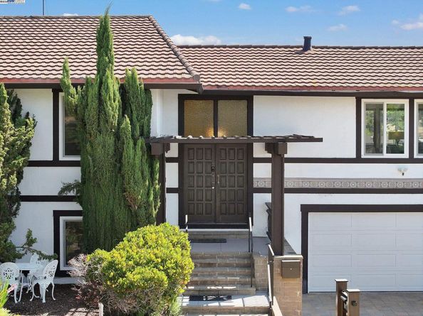 27896 Adobe Ct, Hayward CA 94542