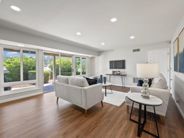 27896 Adobe Ct, Hayward CA 94542