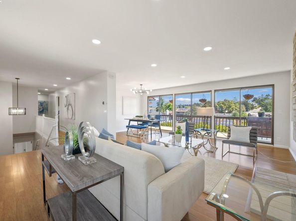 27896 Adobe Ct, Hayward CA 94542