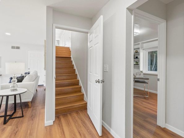 27896 Adobe Ct, Hayward CA 94542