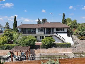 27896 Adobe Ct, Hayward CA 94542