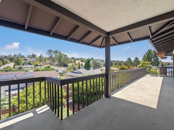 27896 Adobe Ct, Hayward CA 94542