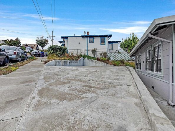 2607 23Rd Ave, Oakland CA 94606