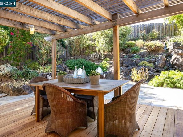 1555 Pebblebrook Ct, Walnut Creek CA 94596