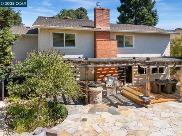 1555 Pebblebrook Ct, Walnut Creek CA 94596