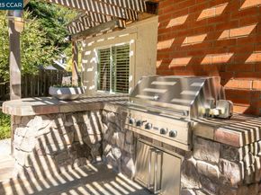 1555 Pebblebrook Ct, Walnut Creek CA 94596