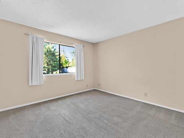 21117 Gary Dr 217, Hayward CA 94546