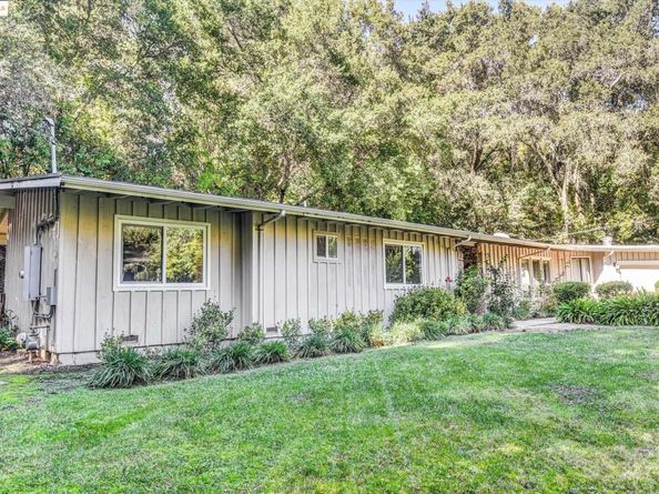7 Saint Stephens Dr, Orinda CA 94563