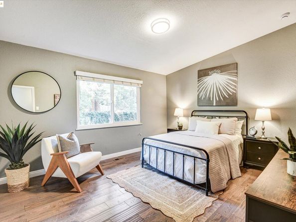 7 Saint Stephens Dr, Orinda CA 94563