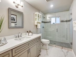 7 Saint Stephens Dr, Orinda CA 94563